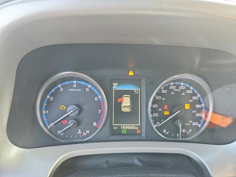 2017 TOYOTA RAV4 LE 9