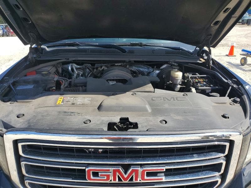 2017 GMC YUKON SLT 12