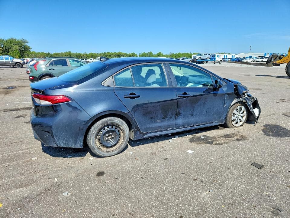 2022 TOYOTA COROLLA LE 3