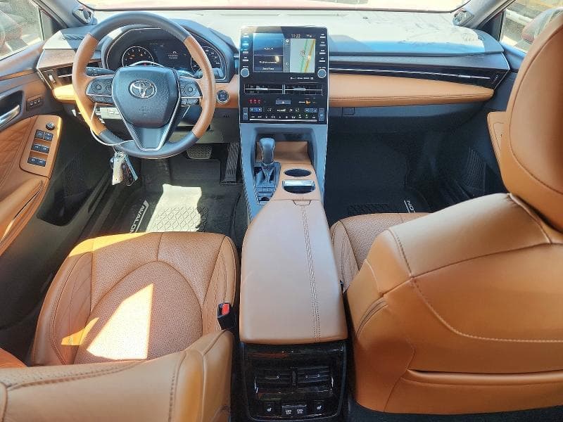 2020 TOYOTA AVALON LIMITED 8