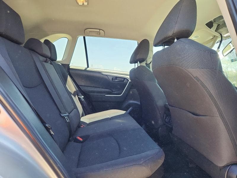 2020 TOYOTA RAV4 LE 11