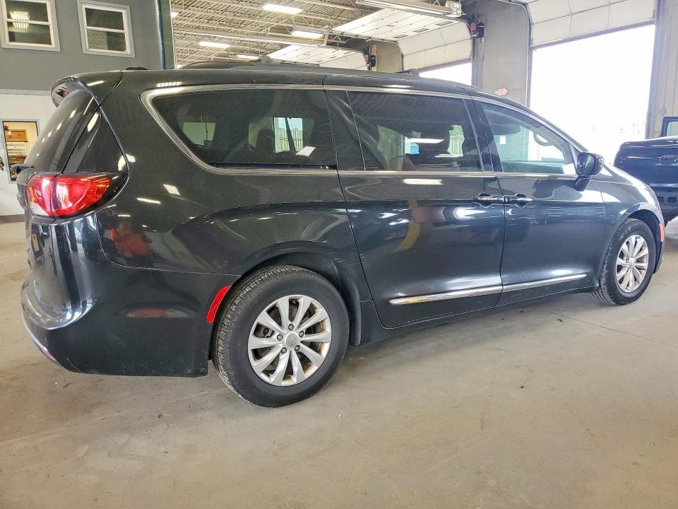 2017 CHRYSLER PACIFICA TOURING L 3