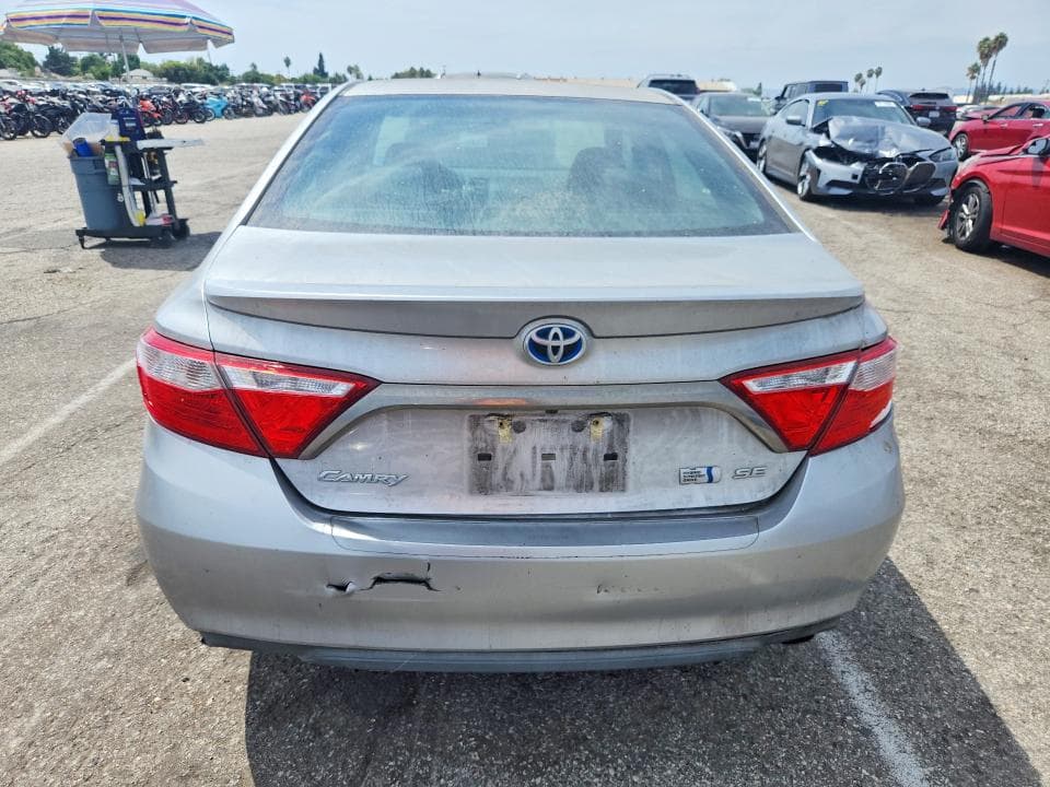 2017 TOYOTA CAMRY HYBRID SE 6