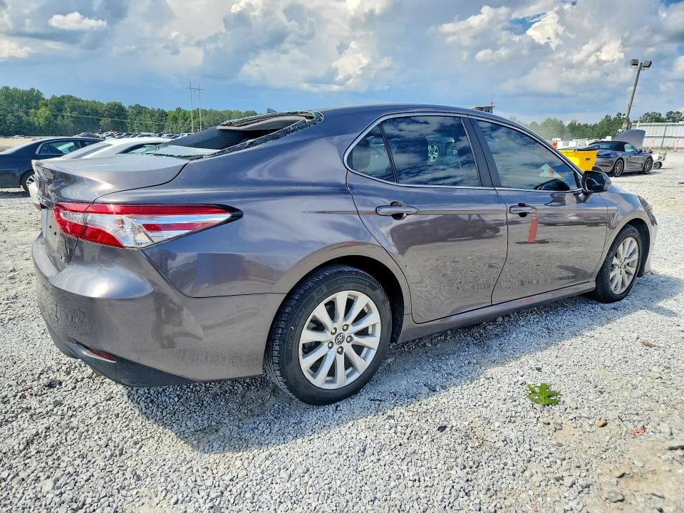 2020 TOYOTA CAMRY LE 3