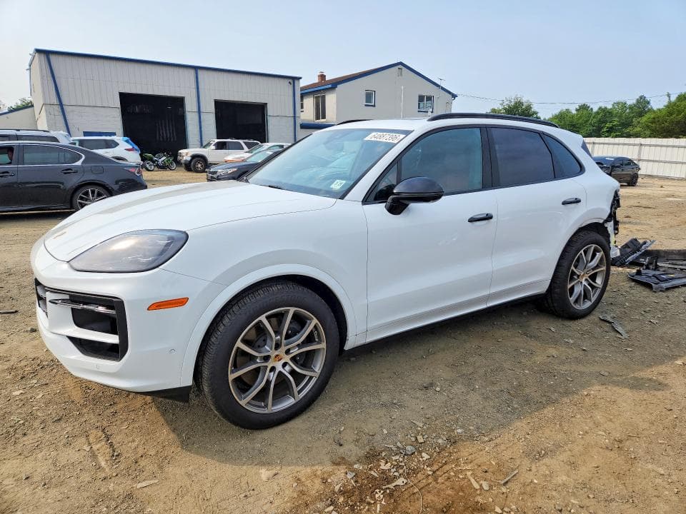 2024 PORSCHE CAYENNE - 1