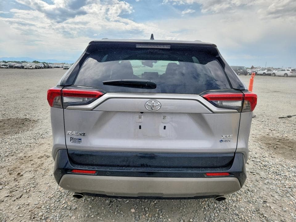 2025 TOYOTA RAV4 XSE 6