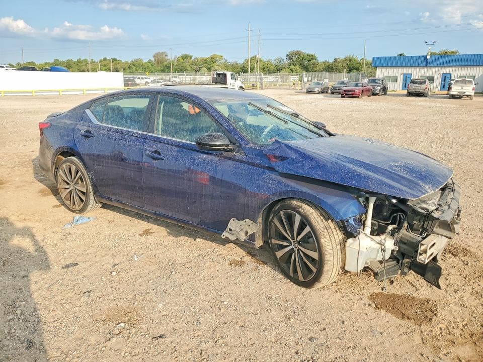 2019 NISSAN ALTIMA SR 4