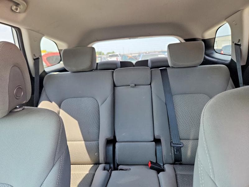 2017 HYUNDAI SANTA FE SE 10