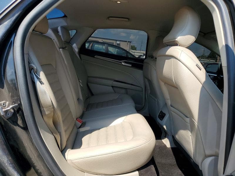 2017 FORD FUSION SE 10