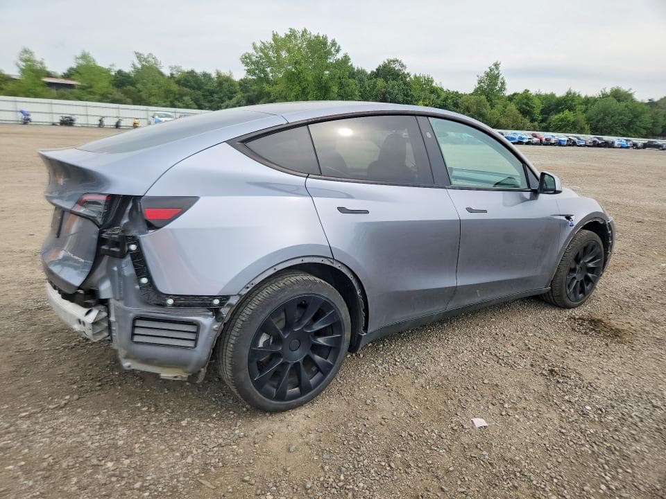 2024 TESLA MODEL Y 3
