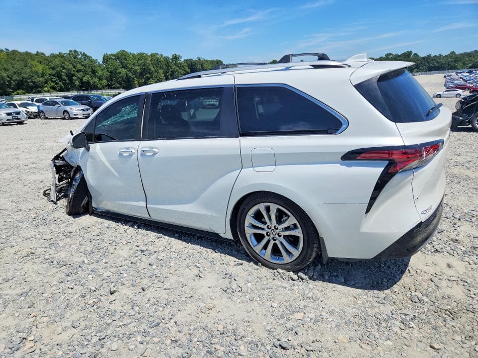 2023 TOYOTA SIENNA PLATINUM 7-PASSENGER 2