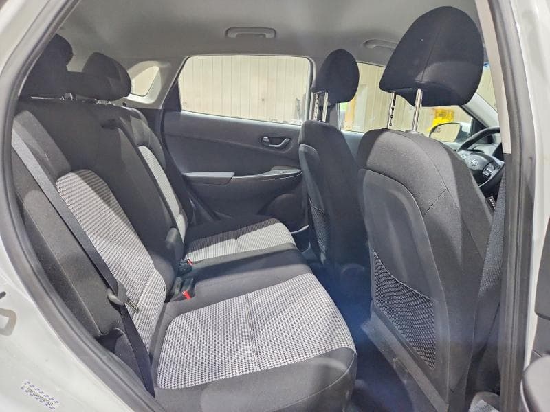 2021 HYUNDAI KONA SE 10