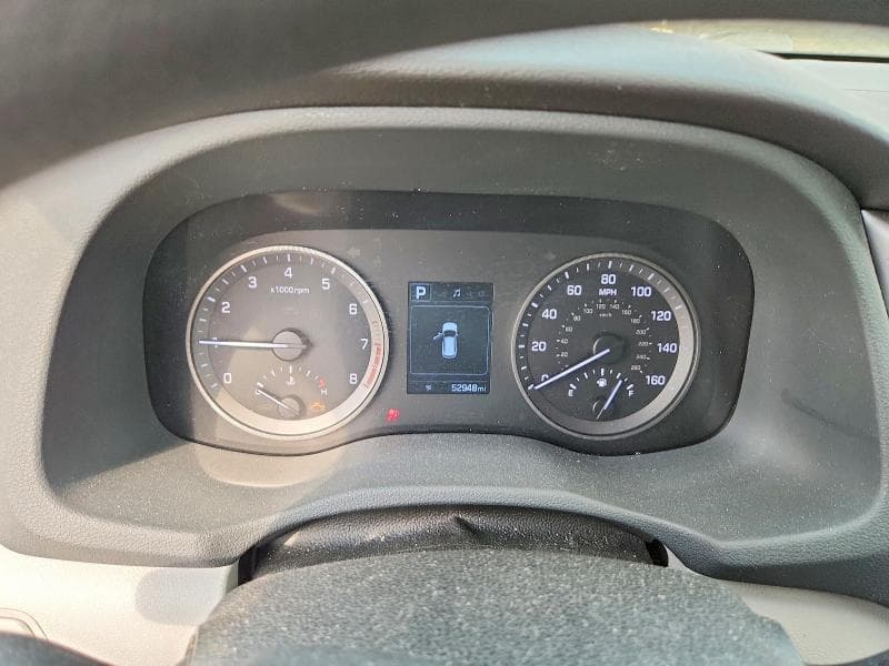 2017 HYUNDAI TUCSON SE 9
