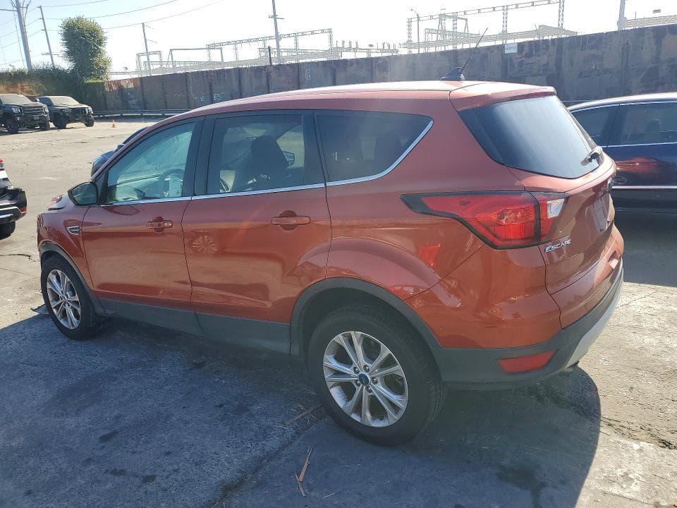 2019 FORD ESCAPE SE 2
