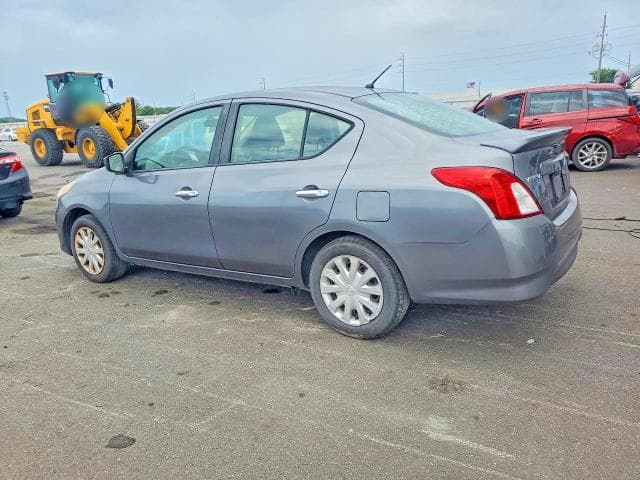 2017 NISSAN VERSA 1.6 SV 2