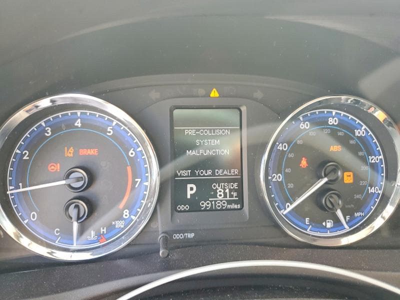 2018 TOYOTA COROLLA LE 9