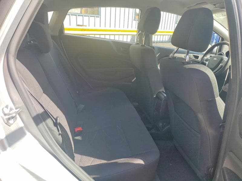 2019 FORD FIESTA SE 10
