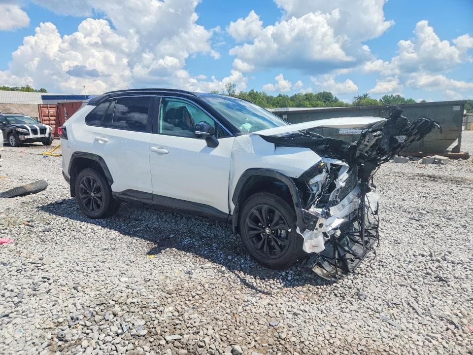 2024 TOYOTA RAV4 XSE 4