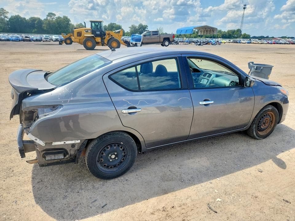 2019 NISSAN VERSA SV 3