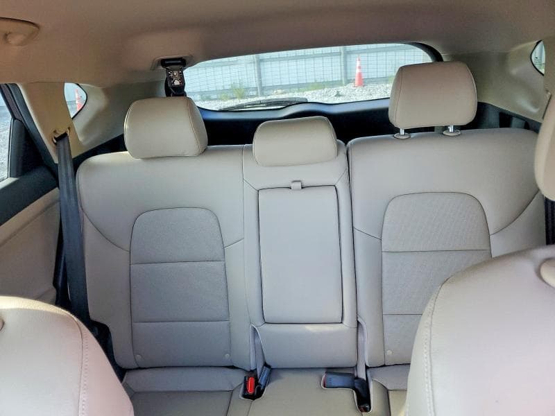 2017 HYUNDAI TUCSON SE PLUS 10