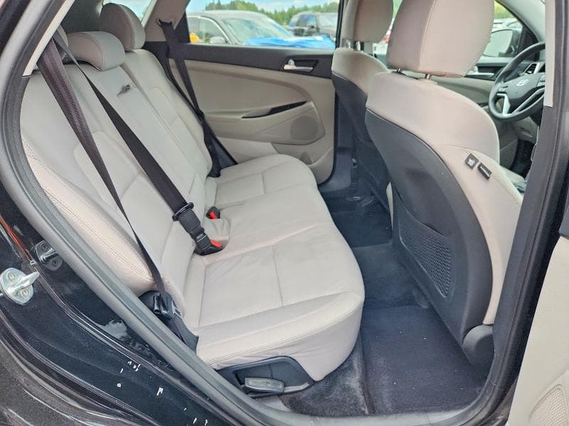 2021 HYUNDAI TUCSON SE 10