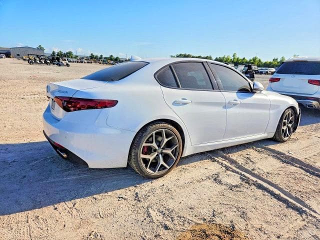 2018 ALFA ROMEO GIULIA TI 3