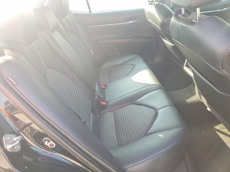2020 TOYOTA CAMRY SE 10