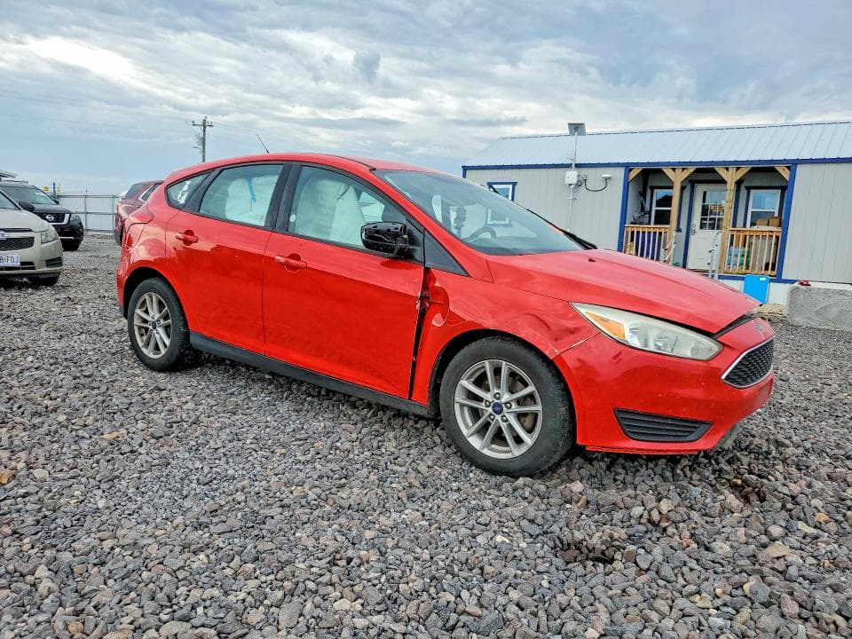 2017 FORD FOCUS SE 4