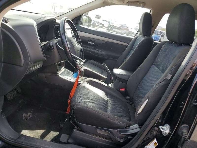 2017 MITSUBISHI OUTLANDER ES 7