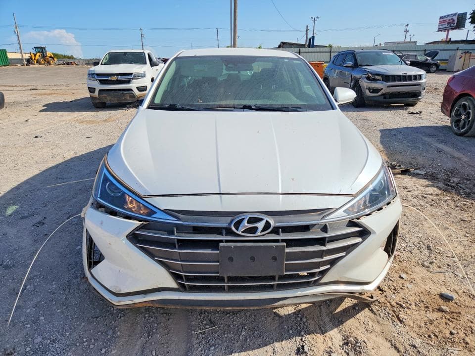 2020 HYUNDAI ELANTRA SEL 5