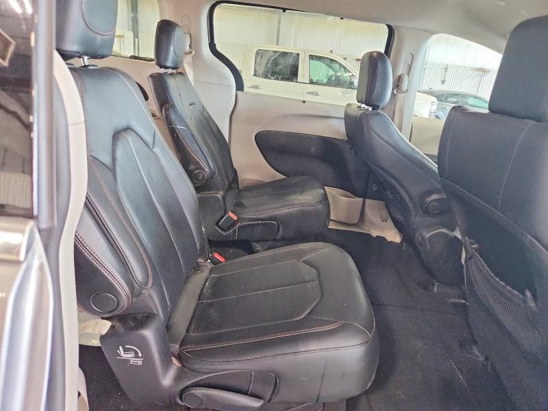 2020 CHRYSLER PACIFICA TOURING L 11