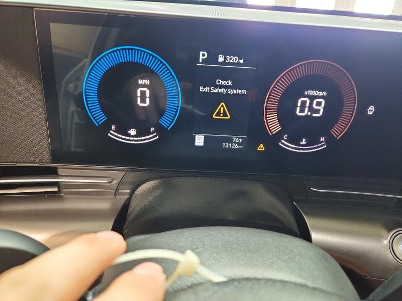 2026 HYUNDAI KONA SEL SPORT 9