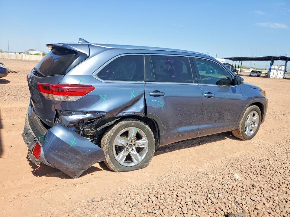 2018 TOYOTA HIGHLANDER LIMITED 3
