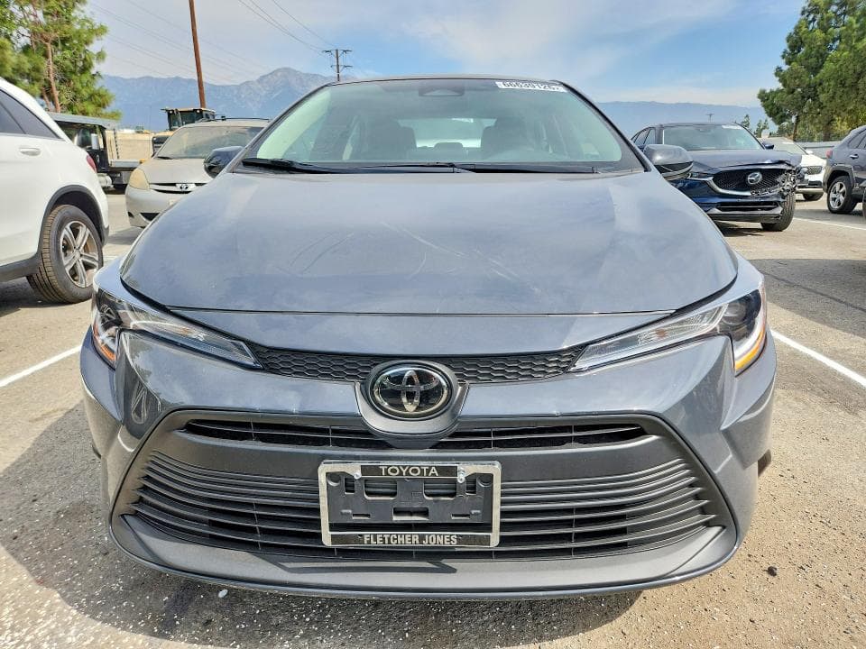 2026 TOYOTA COROLLA LE 5