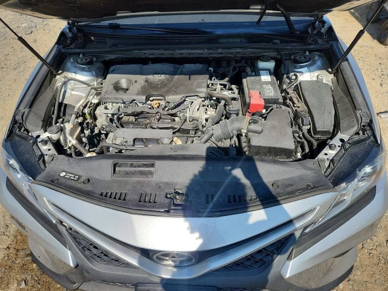 2019 TOYOTA CAMRY SE 11