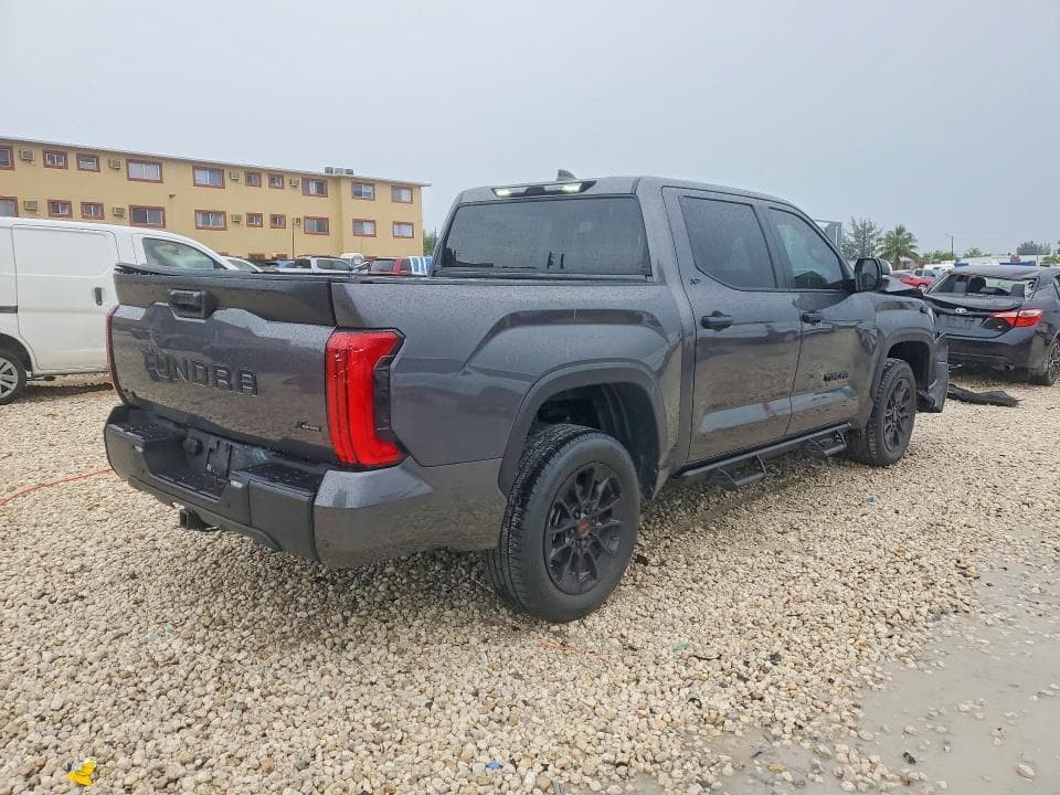 2025 TOYOTA TUNDRA SR5 3