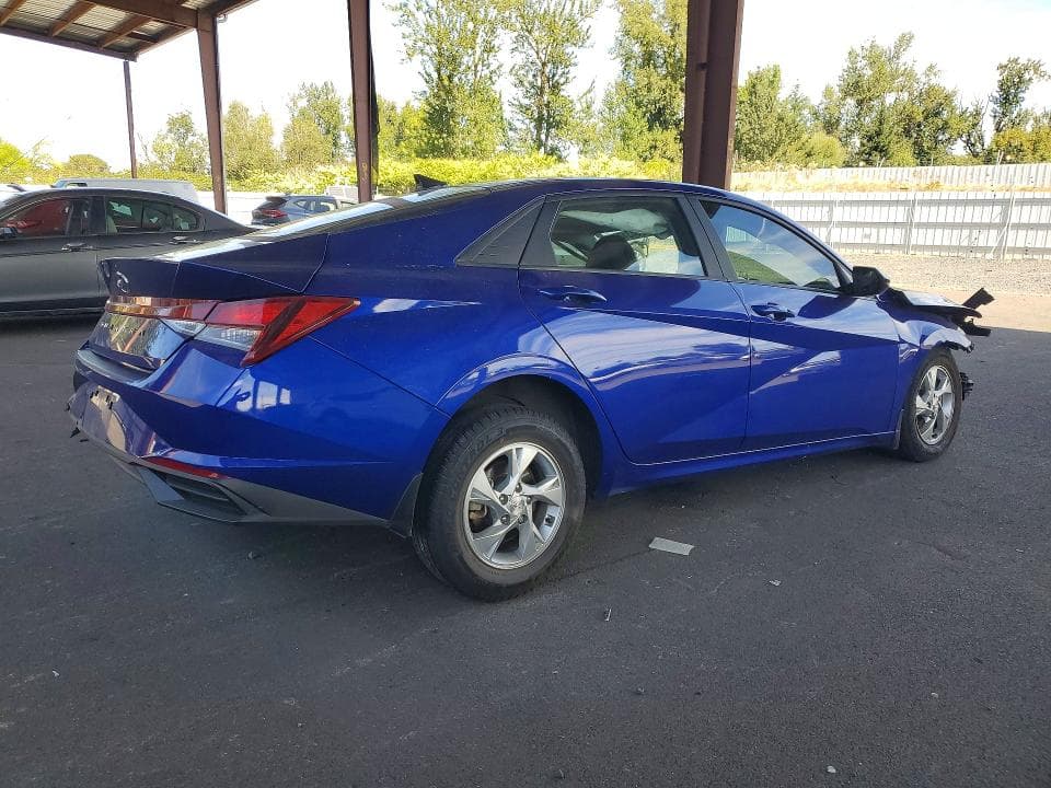 2023 HYUNDAI ELANTRA SE 3