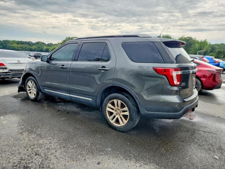 2019 FORD EXPLORER XLT 2