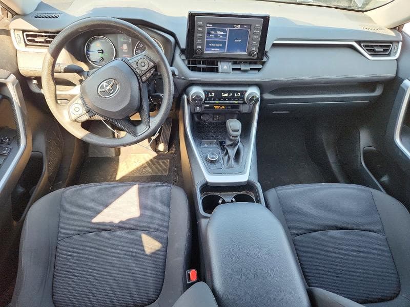 2019 TOYOTA RAV4 LE 8