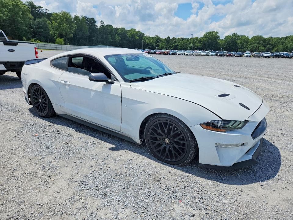 2018 FORD MUSTANG 4
