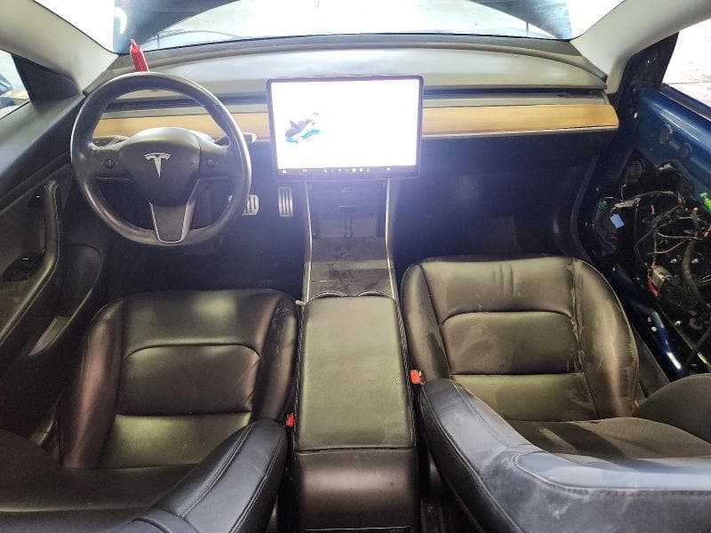 2018 TESLA MODEL 3 8