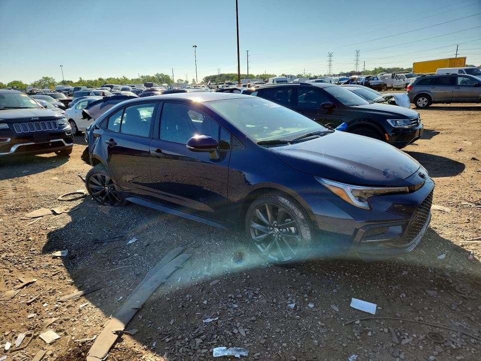 2025 TOYOTA COROLLA SE 4