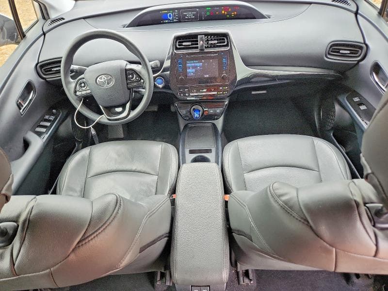 2019 TOYOTA PRIUS LE 8