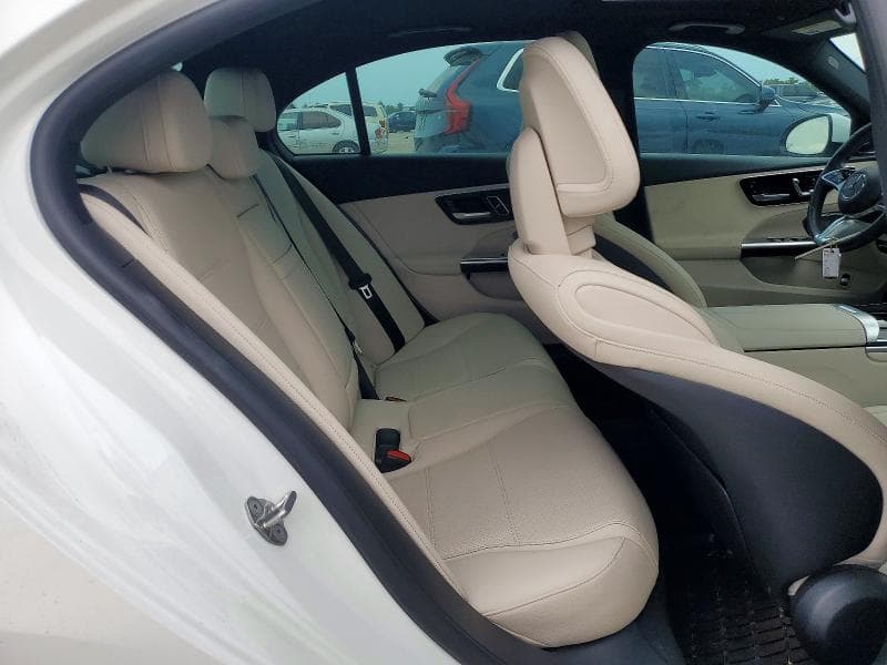 2023 MERCEDES-BENZ C 300 10