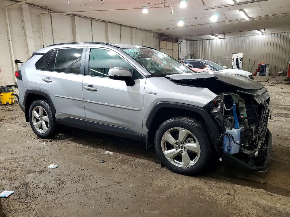 2019 TOYOTA RAV4 LIMITED 4