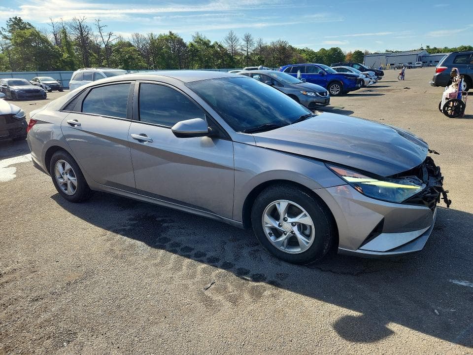2021 HYUNDAI ELANTRA SE 4