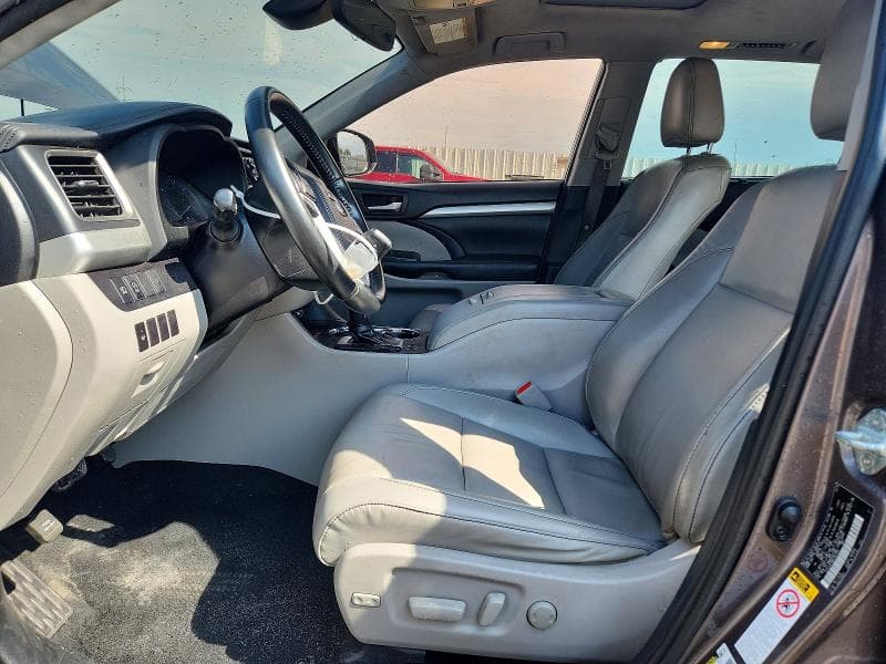 2019 TOYOTA HIGHLANDER XLE 7