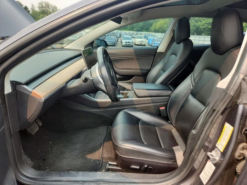 2018 TESLA MODEL 3 7