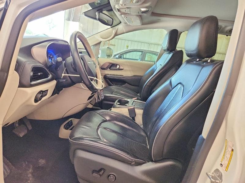 2017 CHRYSLER PACIFICA LIMITED 7