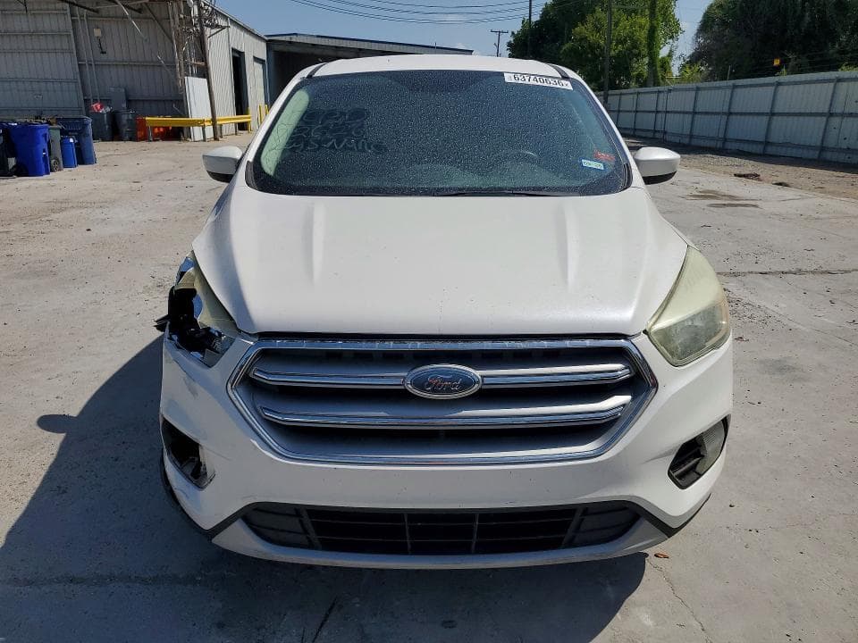 2017 FORD ESCAPE SE 5